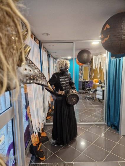 salon-coupdetete-halloween